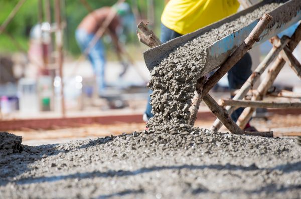 Backyard Concrete Pouring in Bullhead City